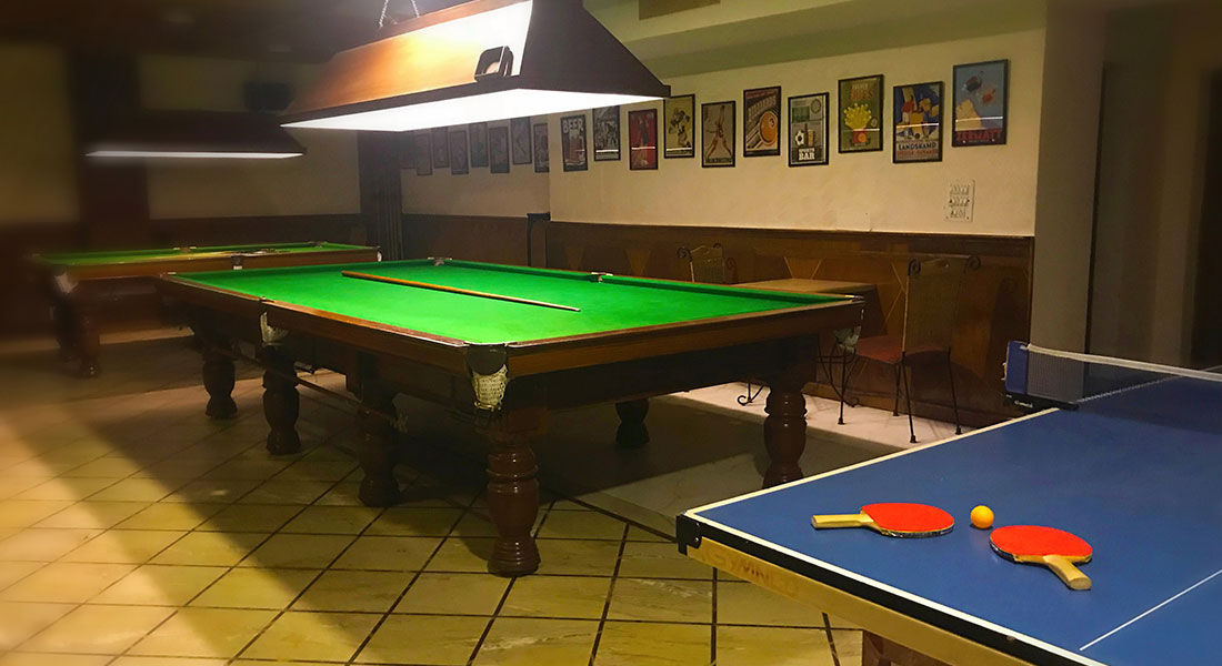  pool table