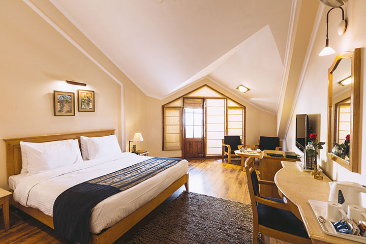 Premium rooms for couples at best hotel in Shimla